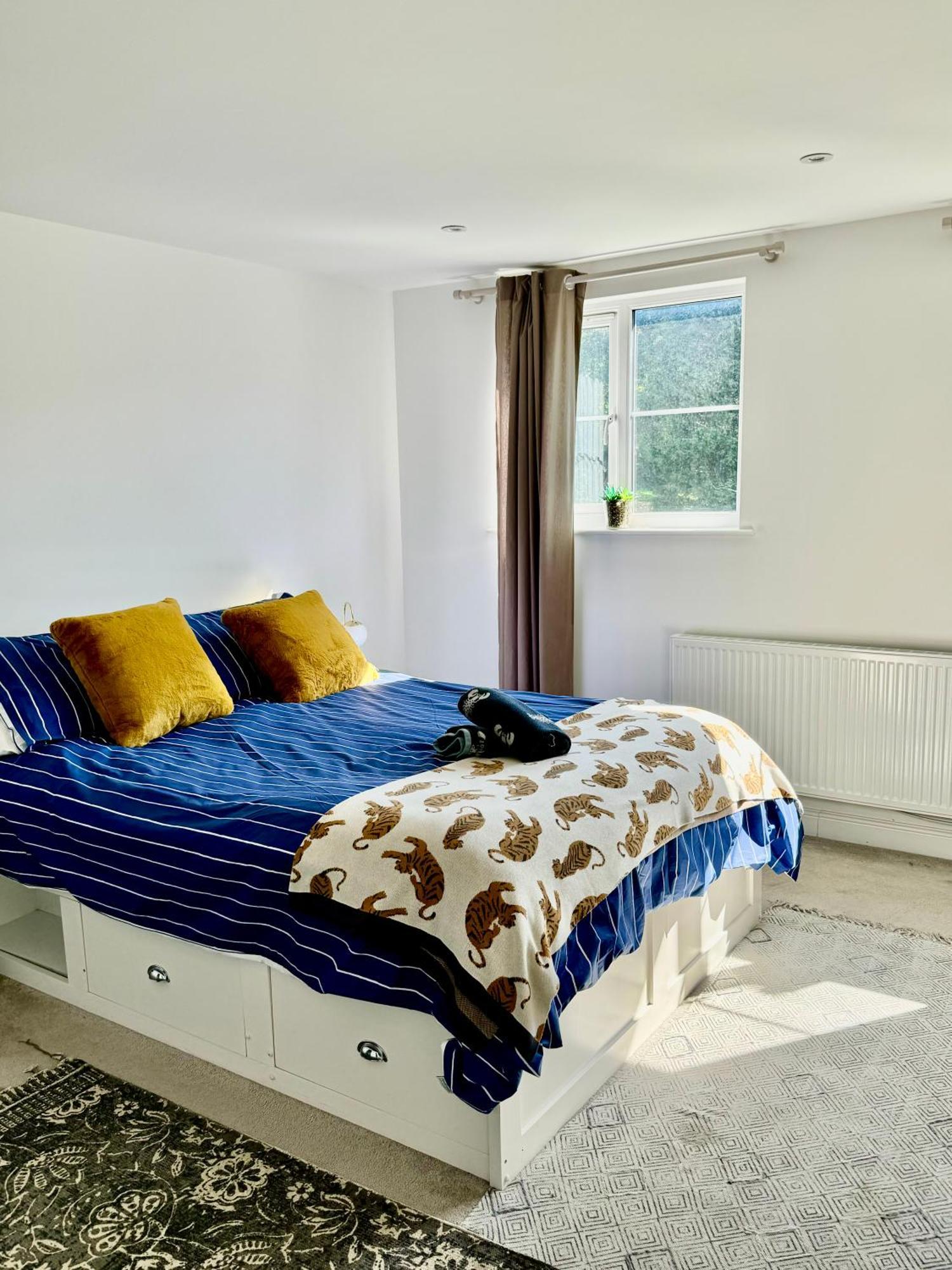 Family Home In Seaside Town Hastings Bagian luar foto
