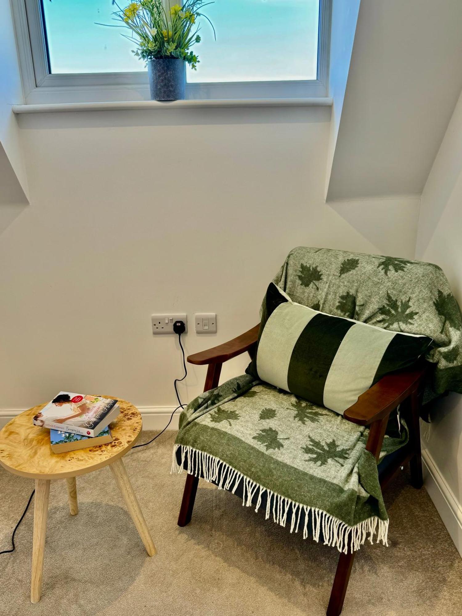 Family Home In Seaside Town Hastings Bagian luar foto
